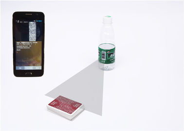 Unsichtbare mini markierte Spielkarte-Schürhaken-Kamera in der Mineralwasser-Flasche für den Betrug